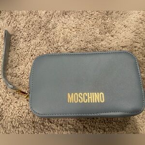 Moschino travel set